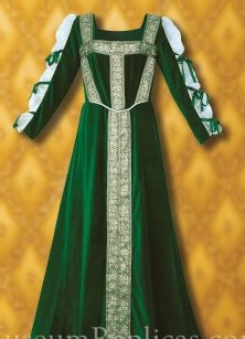 Lady Jane gown in green velvet.