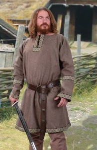 Woolen Viking Tunic in brown.